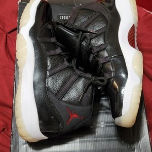 Jordan 11s